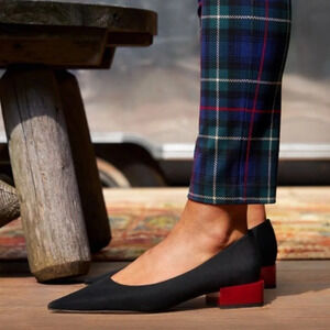 New without box Cheryl Pointy Heels black silk with red bottom size 6.5
